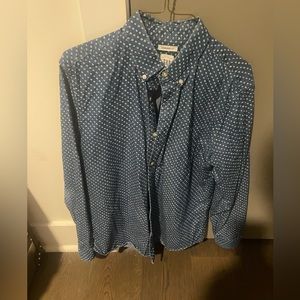 Gap medium button down